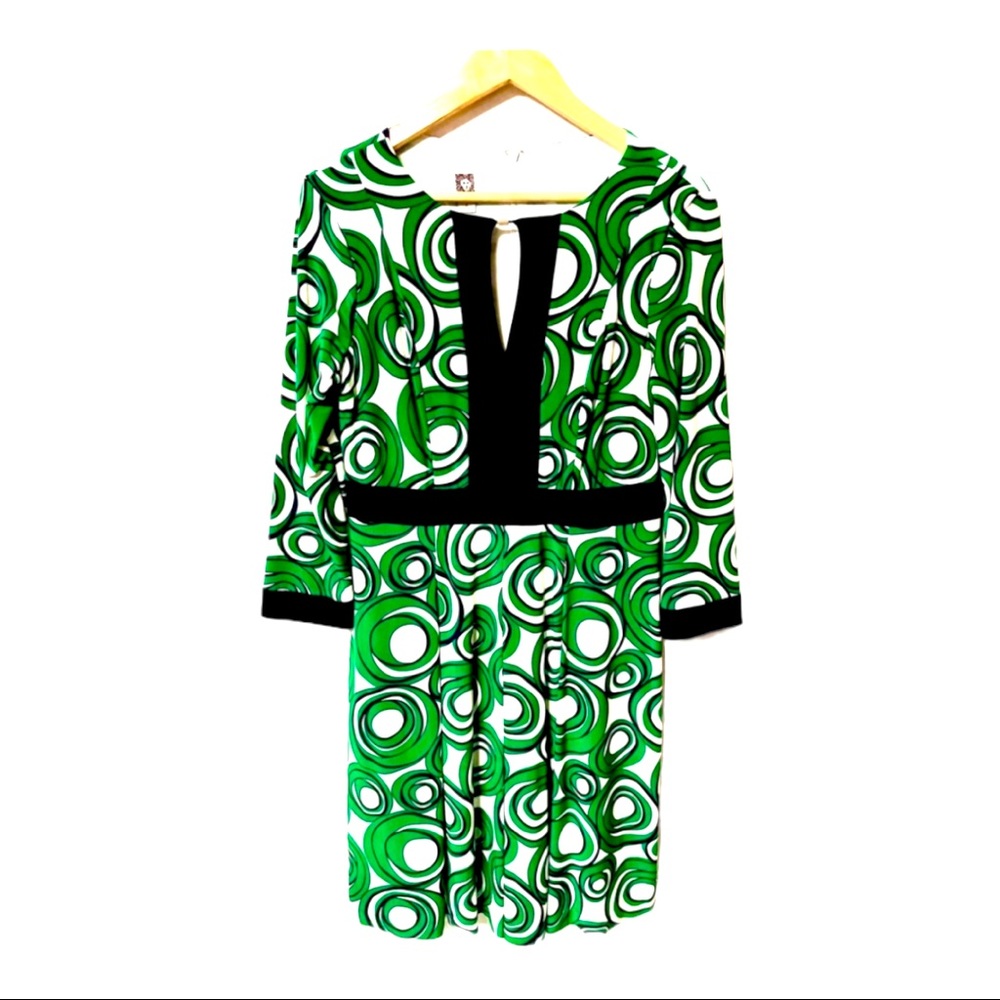 Anne Kline cute swirly print pleated full skirt long sleeve stretch a line dress